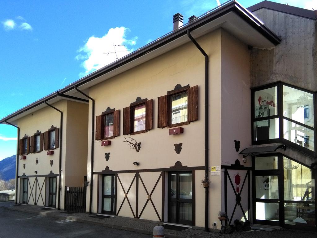 Appartamenti Le Mongolfiere Malè Kültér fotó